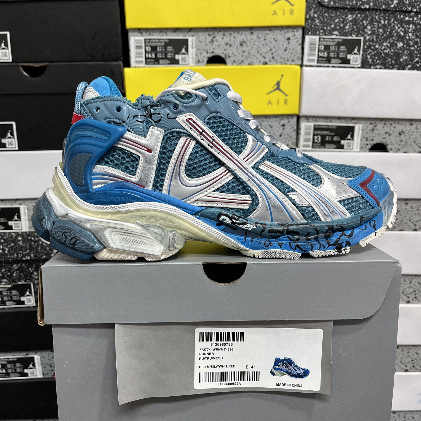 Balenciaga BLCG Runner 7.5 - Image 11
