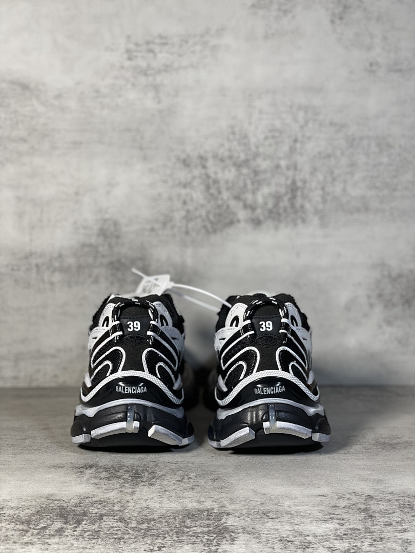 Balenciaga Runner 2.0 - Image 14