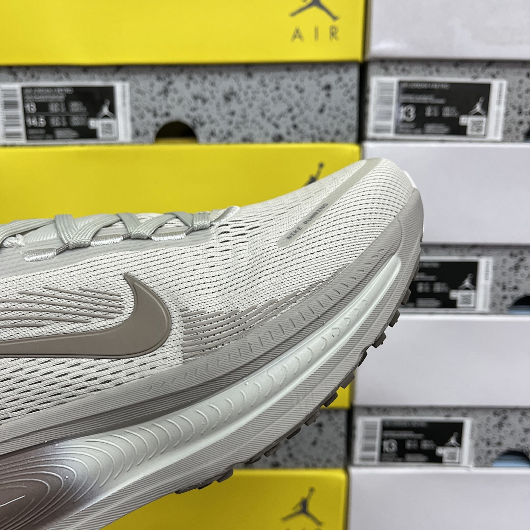 Nike Zoom Vomero - Image 4
