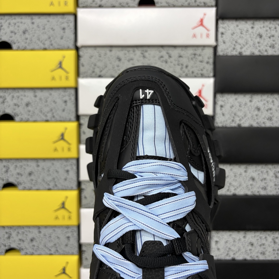 Balenciaga BLCG Track 3.0 - Image 3