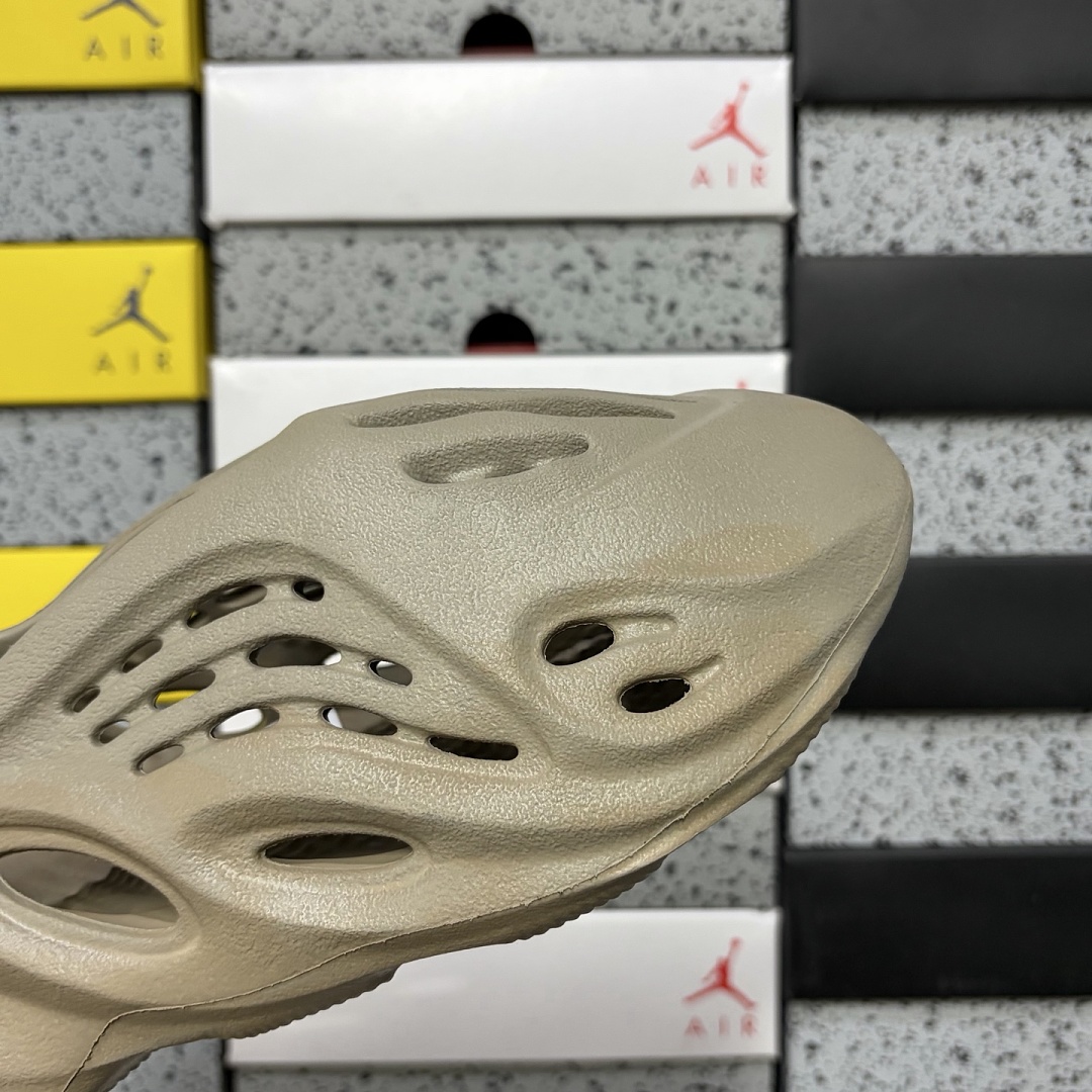 Adidas Yeezy Foam RNNR Stone Sage Clogs - Image 4