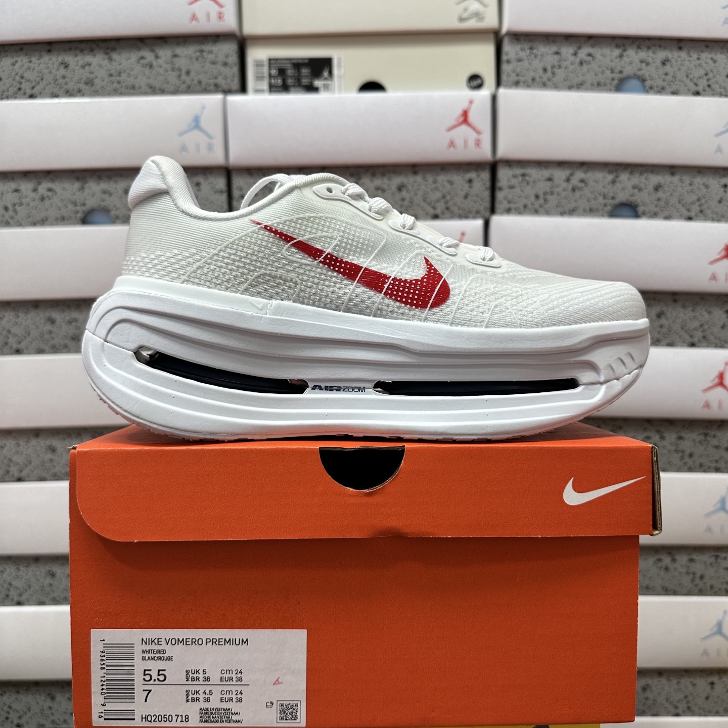 Nike Vomero Premium HQ2050-718 - Image 11