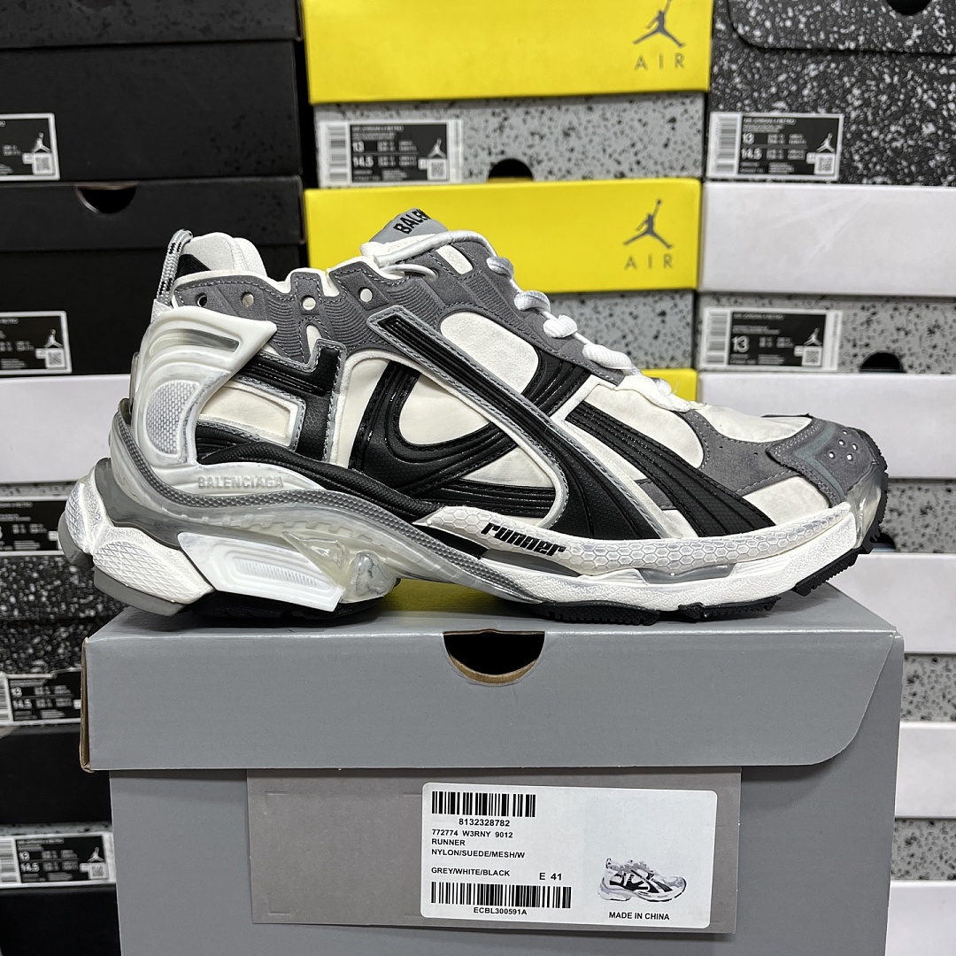 Balenciaga BLCG Runner 7.5