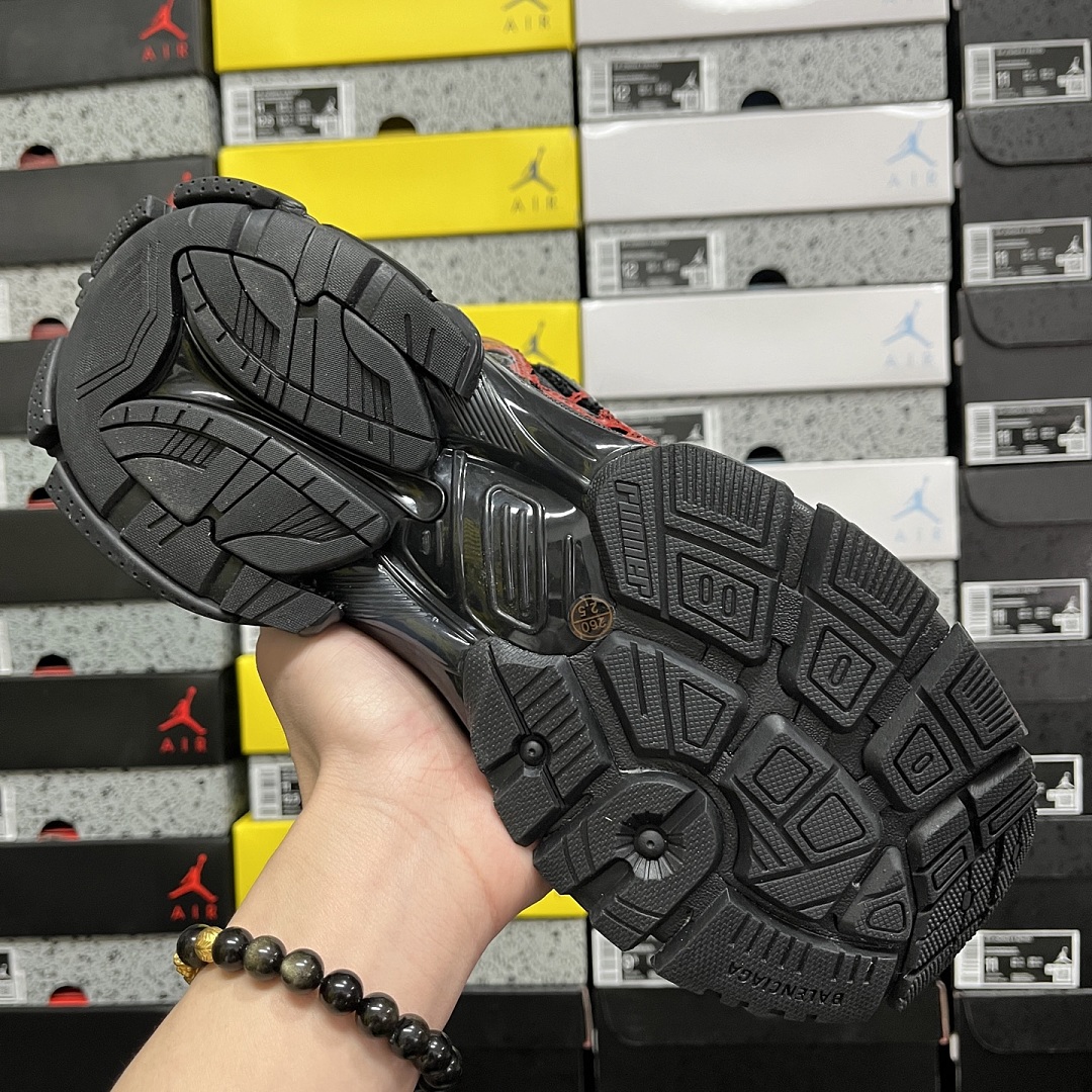 Balenciaga BLCG Runner 7.0 - Image 8