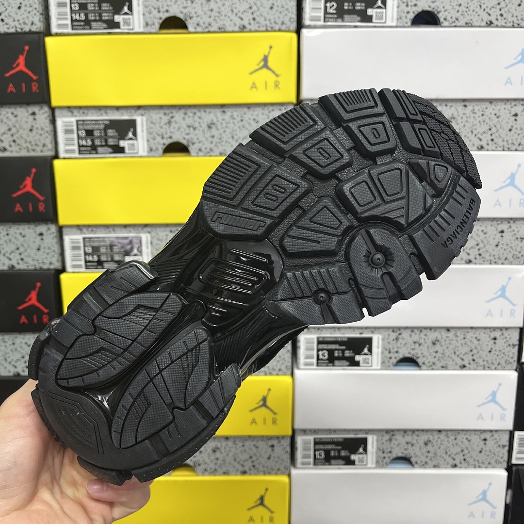 Balenciaga BLCG Runner 7 Gen - Image 10