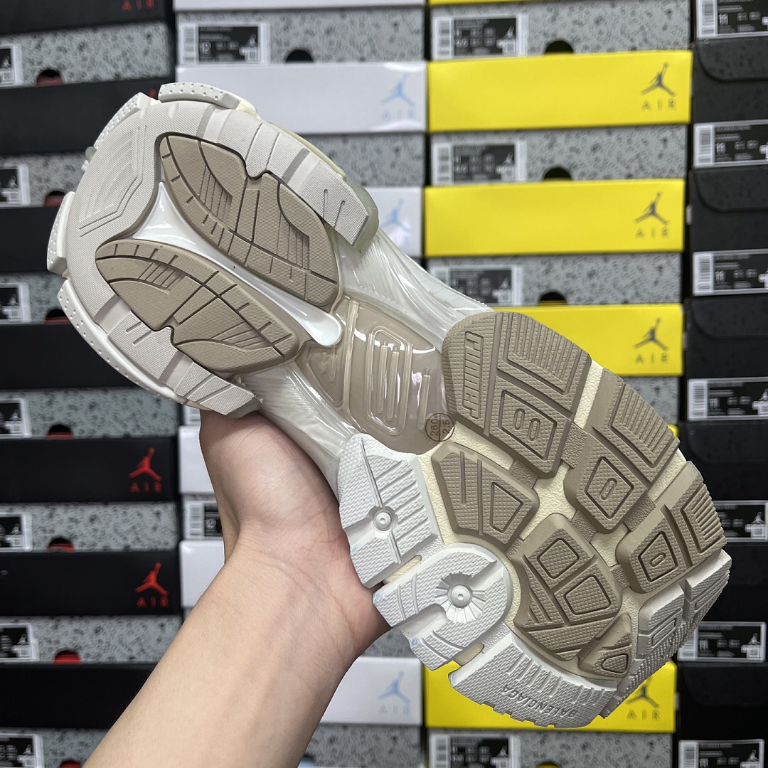 Balenciaga BLCG Runner 7.5 - Image 8