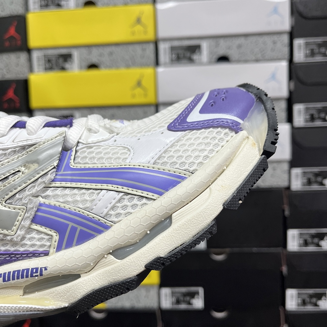 Balenciaga BLCG Runner 7.0 - Image 2