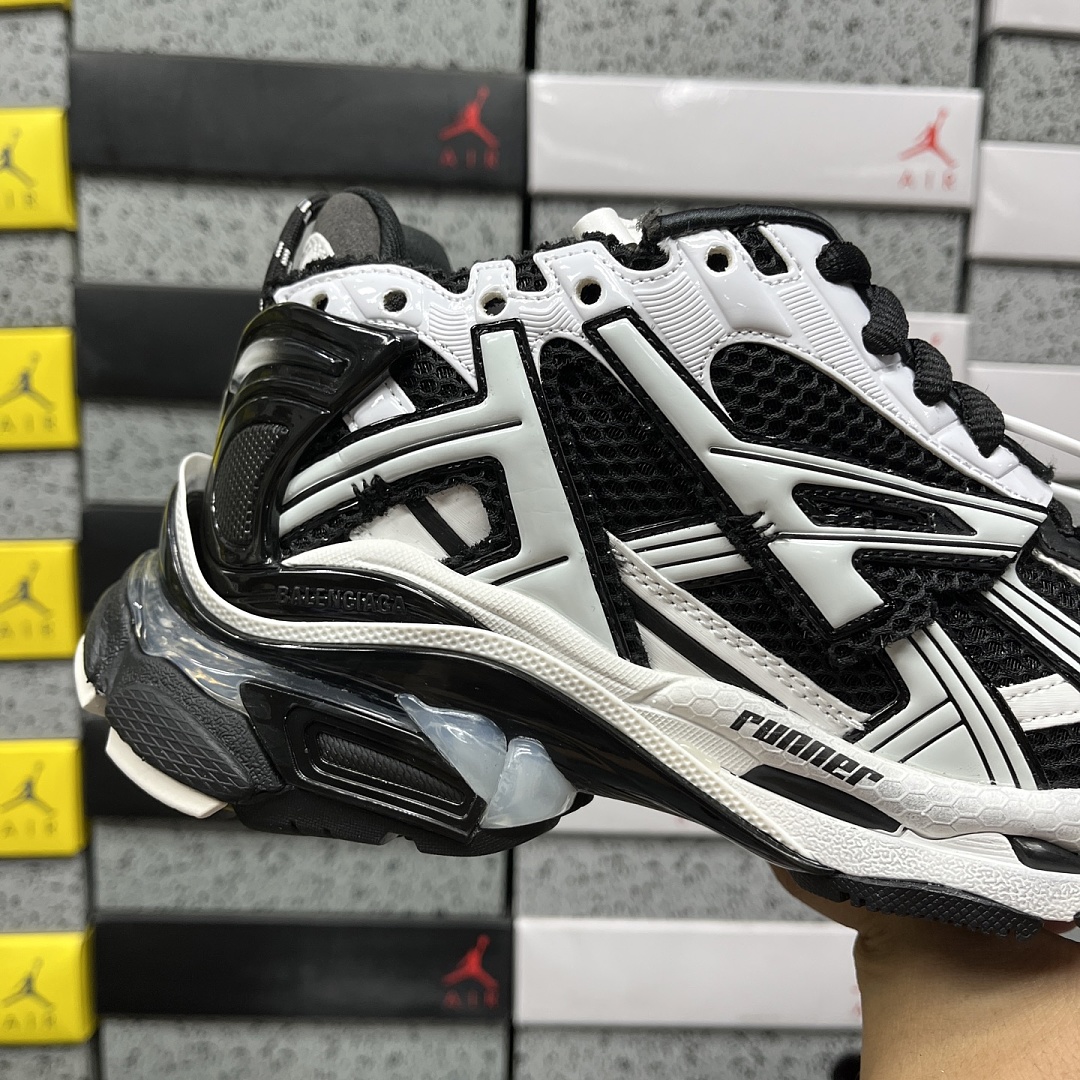 Balenciaga Runner LED 7.0 (Black White) - Image 6