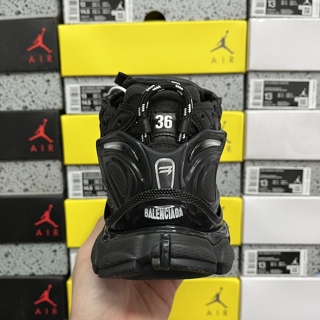 Balenciaga BLCG Runner 7.5 - Image 2