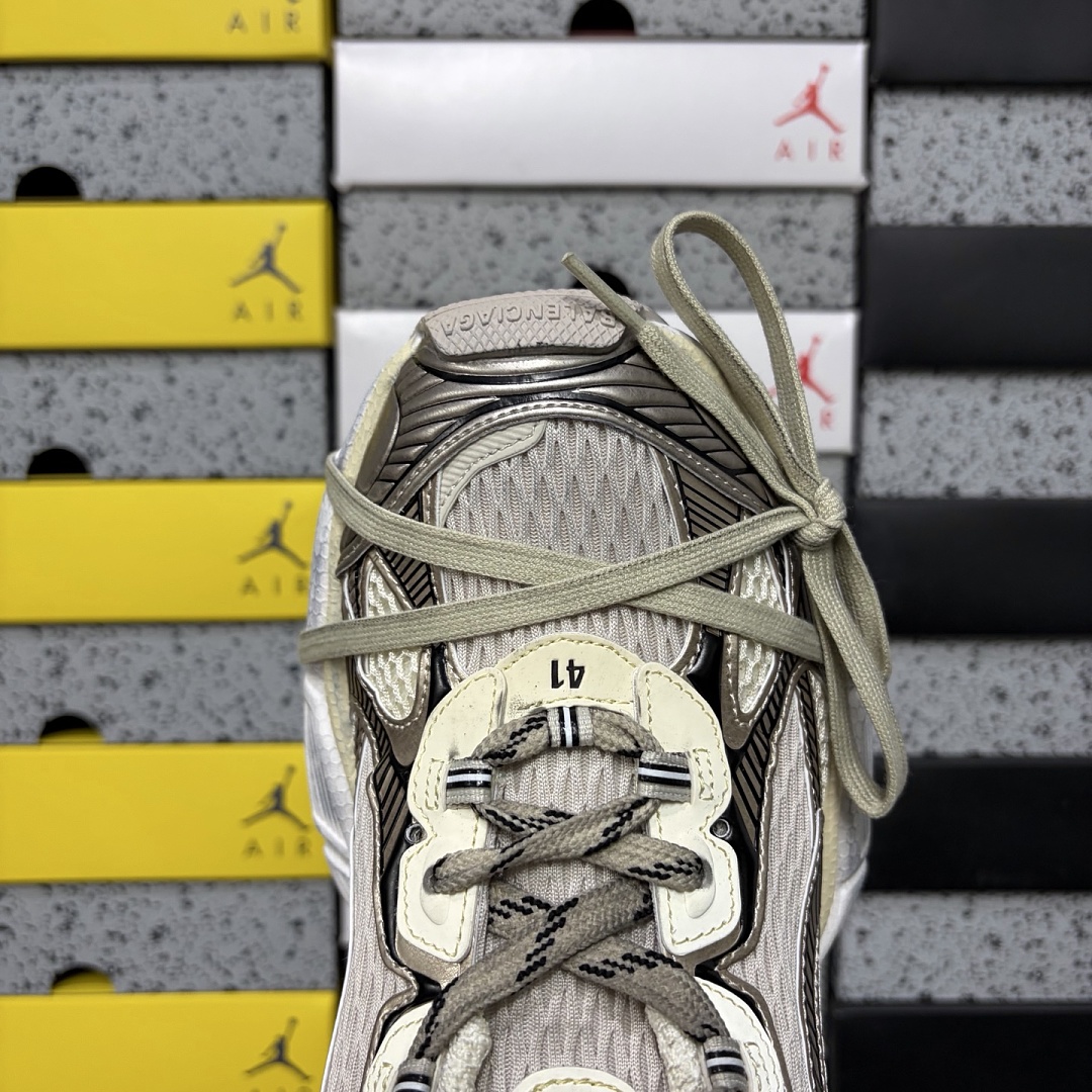 Balenciaga BLCG 3XL - Image 4