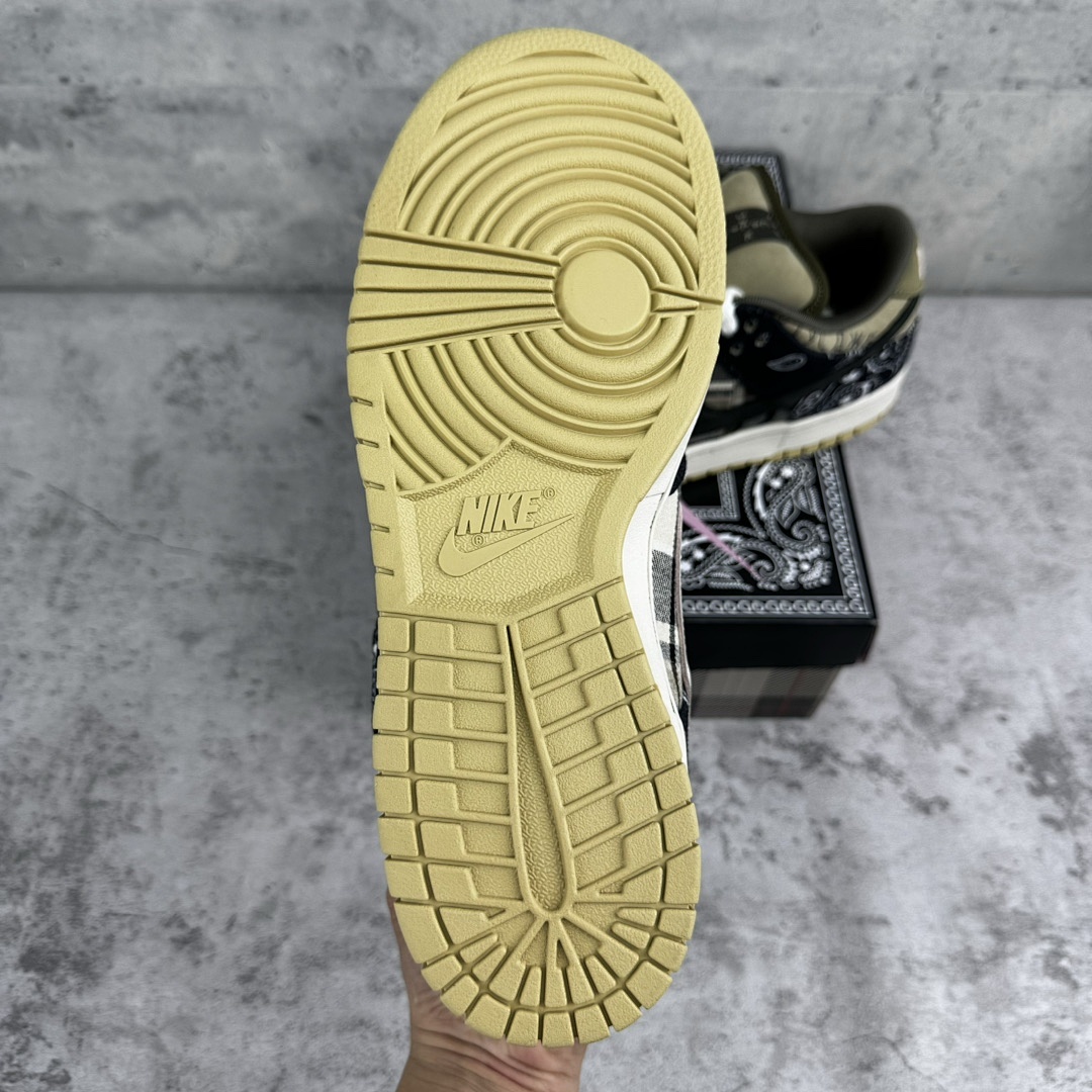 Chanel Nike SB Dunk Low Travis Scott (Regular Box) - Image 6