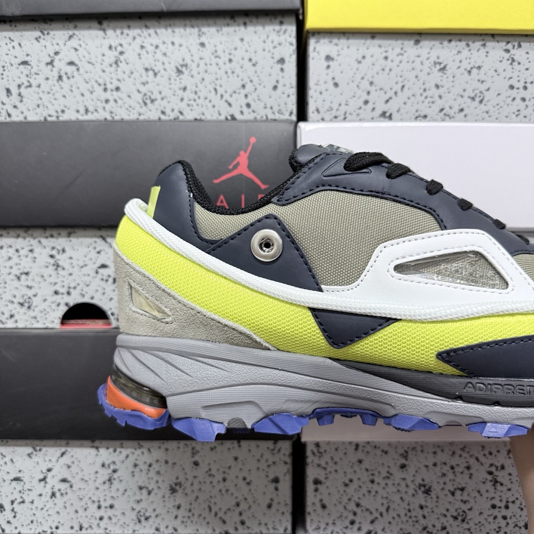 On Running Response Trail 2 Raf Simons - Image 10