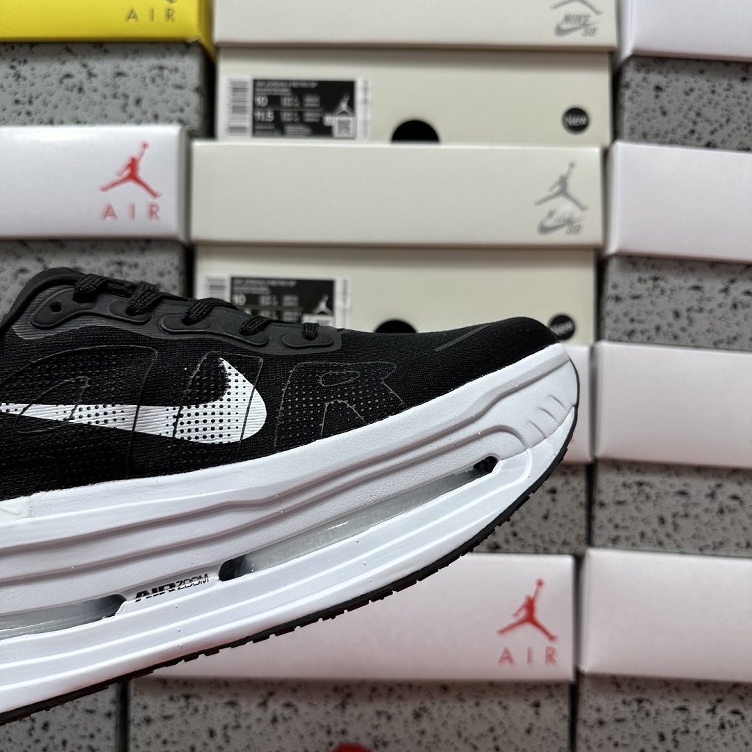 Nike Vomero Premium HM5973-400 - Image 3