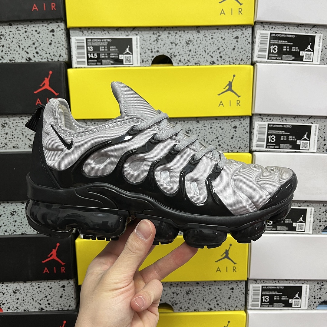 Nike Air Vapormax Plus Cool (Grey Black) - Image 2