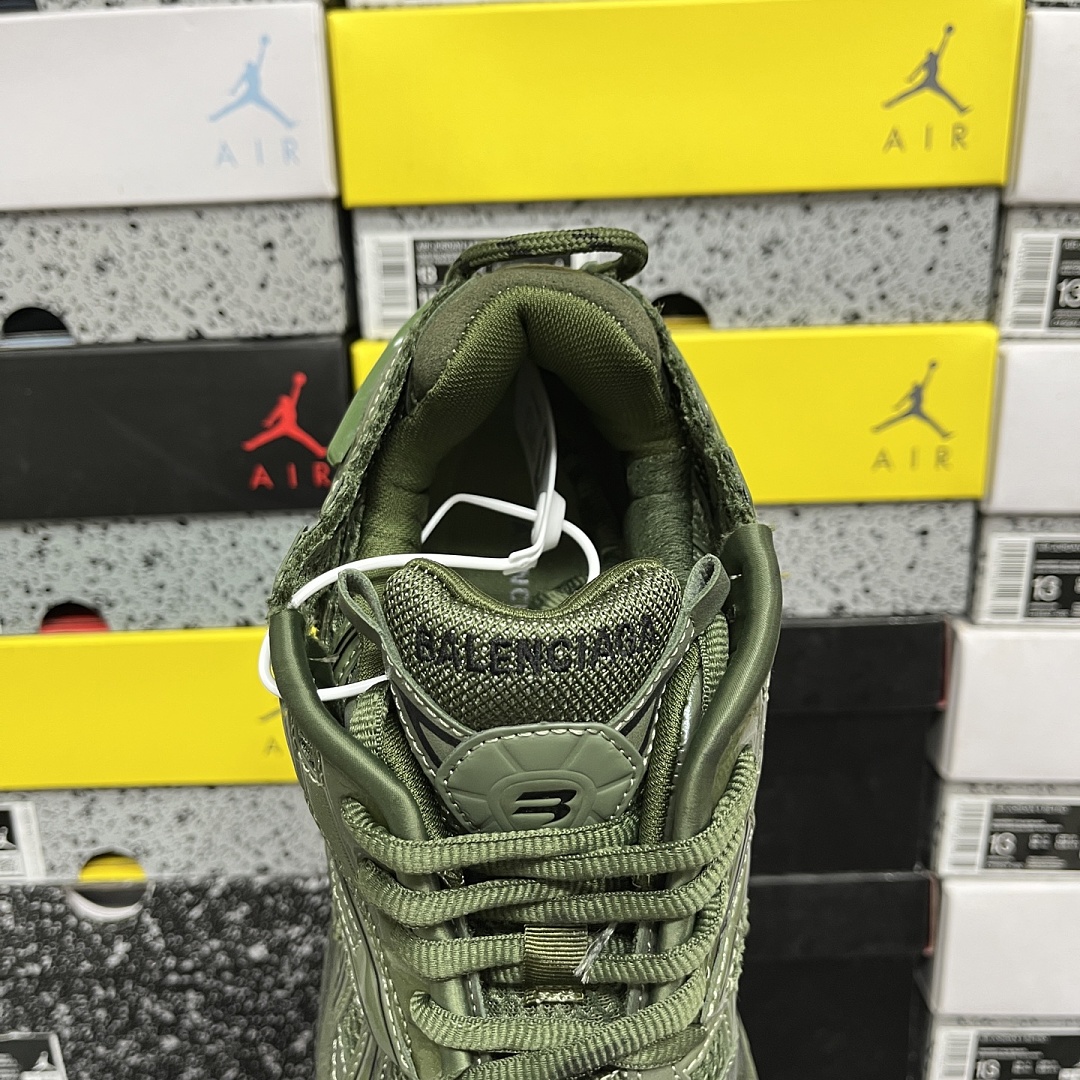 Balenciaga BLCG Runner 7.0 - Image 7
