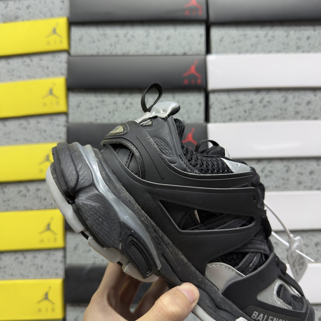 Balenciaga BLCG Track 1123 (Black White) - Image 3