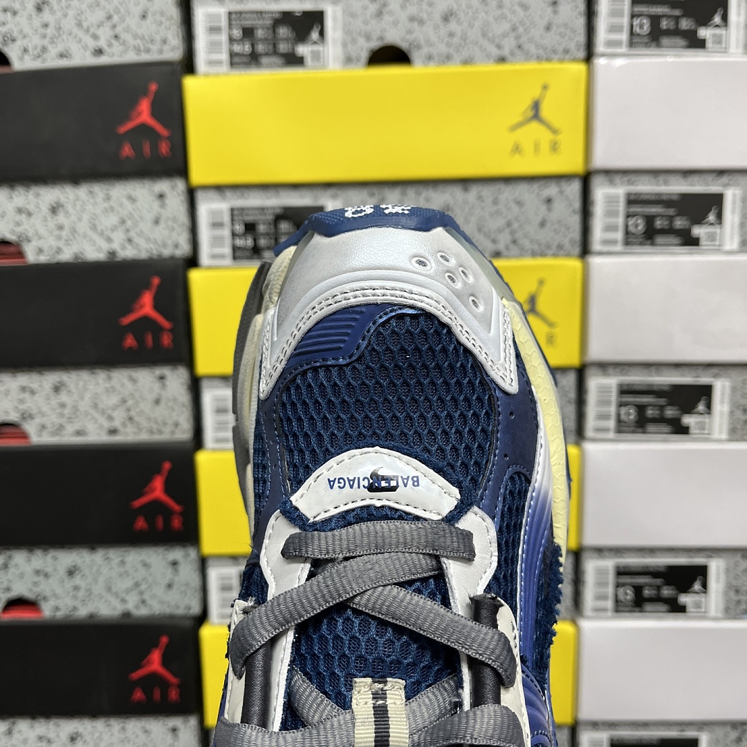 Balenciaga BLCG Runner 7.5 - Image 3