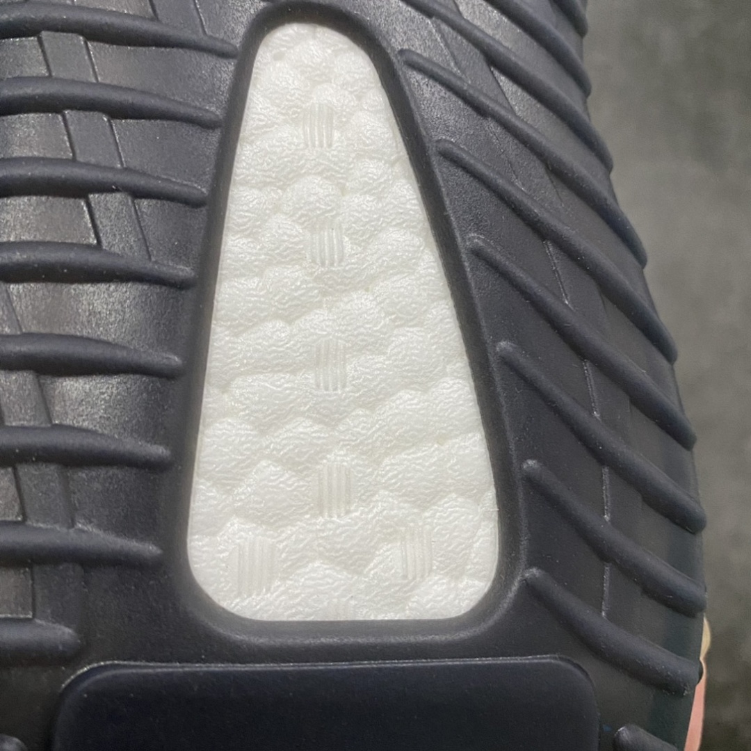 Adidas Yeezy 350 - Image 17
