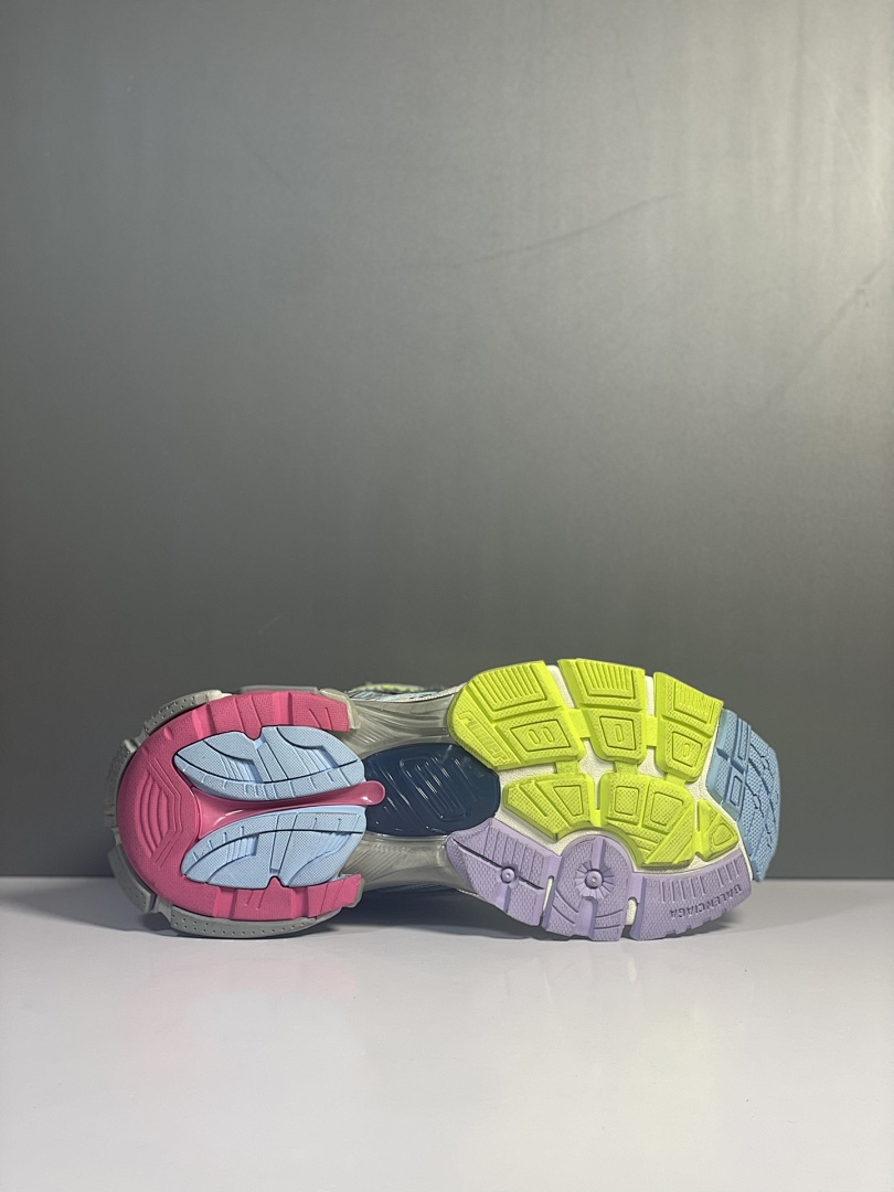 Balenciaga Runner 7.5 - Image 11
