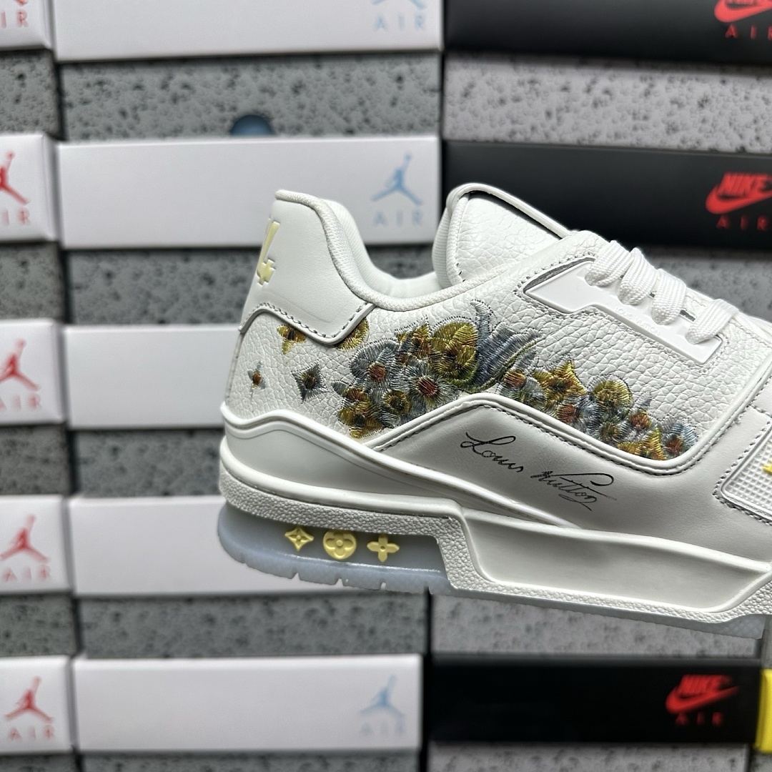 Louis Vuitton Trainer 2-21 White Water Print - Image 9