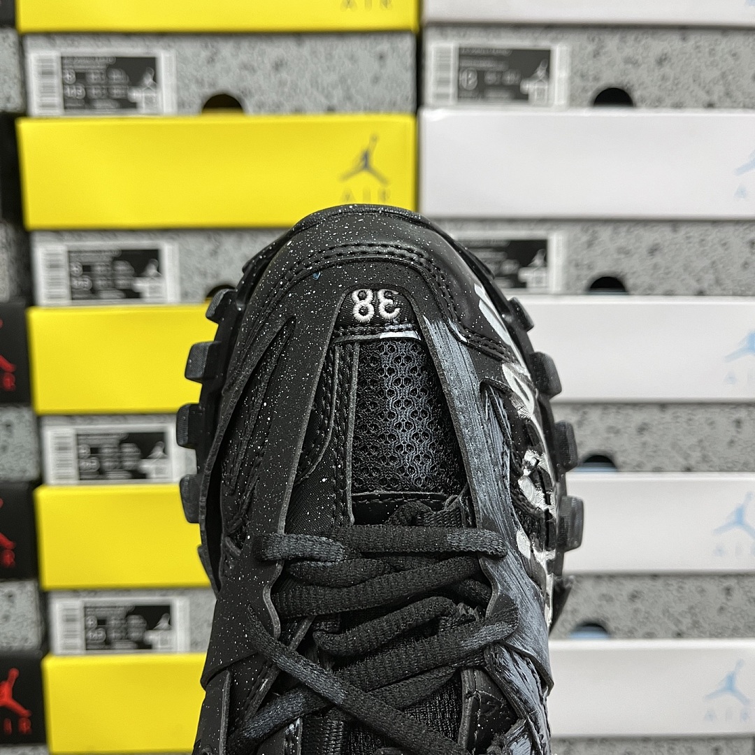 Balenciaga BLCG Track 3.0 - Image 2