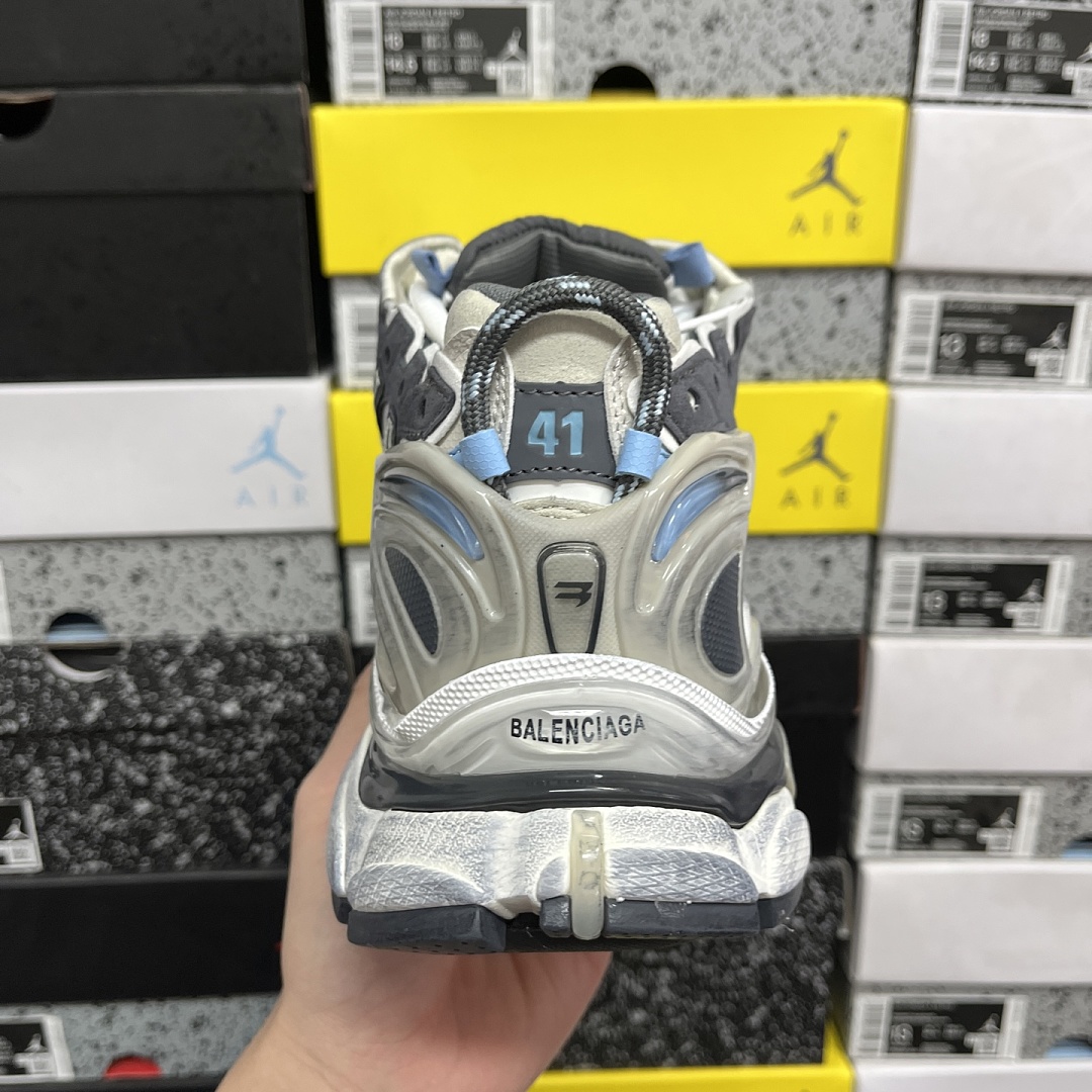 Balenciaga BLCG Runner 7.5 - Image 7