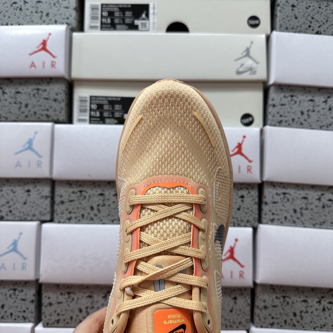 Nike Vomero Premium HQ2050-100 - Image 5