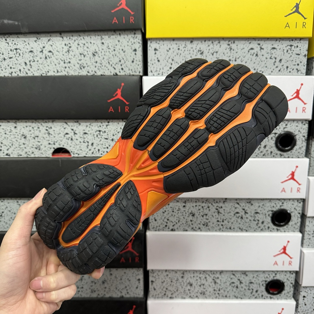 Balenciaga Anatomic Runner - Image 6