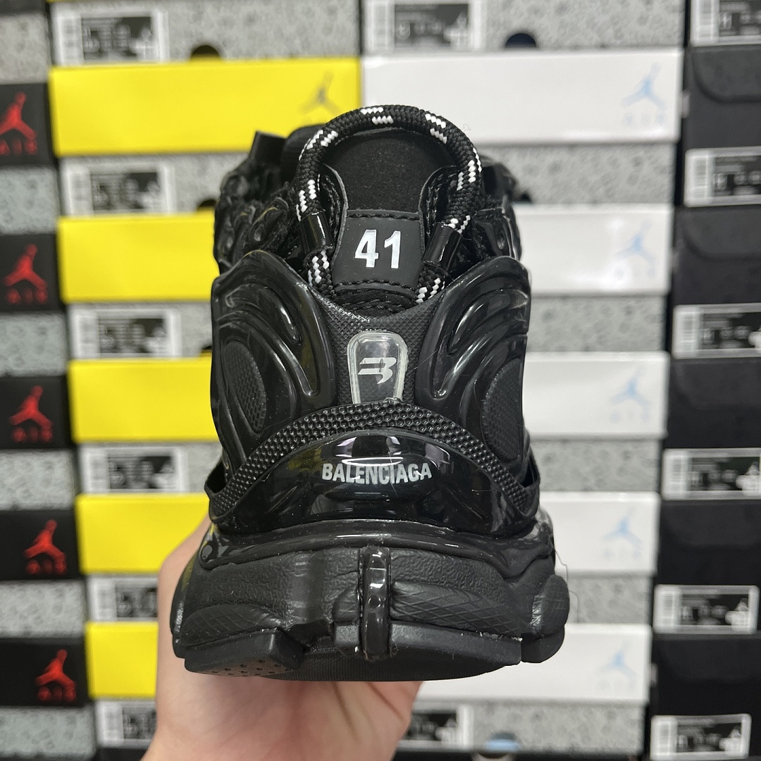 Balenciaga BLCG Runner 7.5 - Image 4