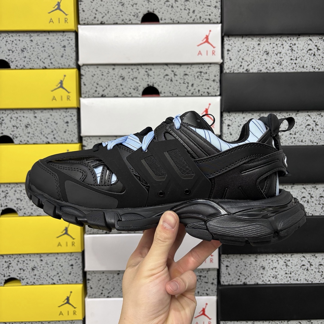 Balenciaga BLCG Track 3.0 - Image 6