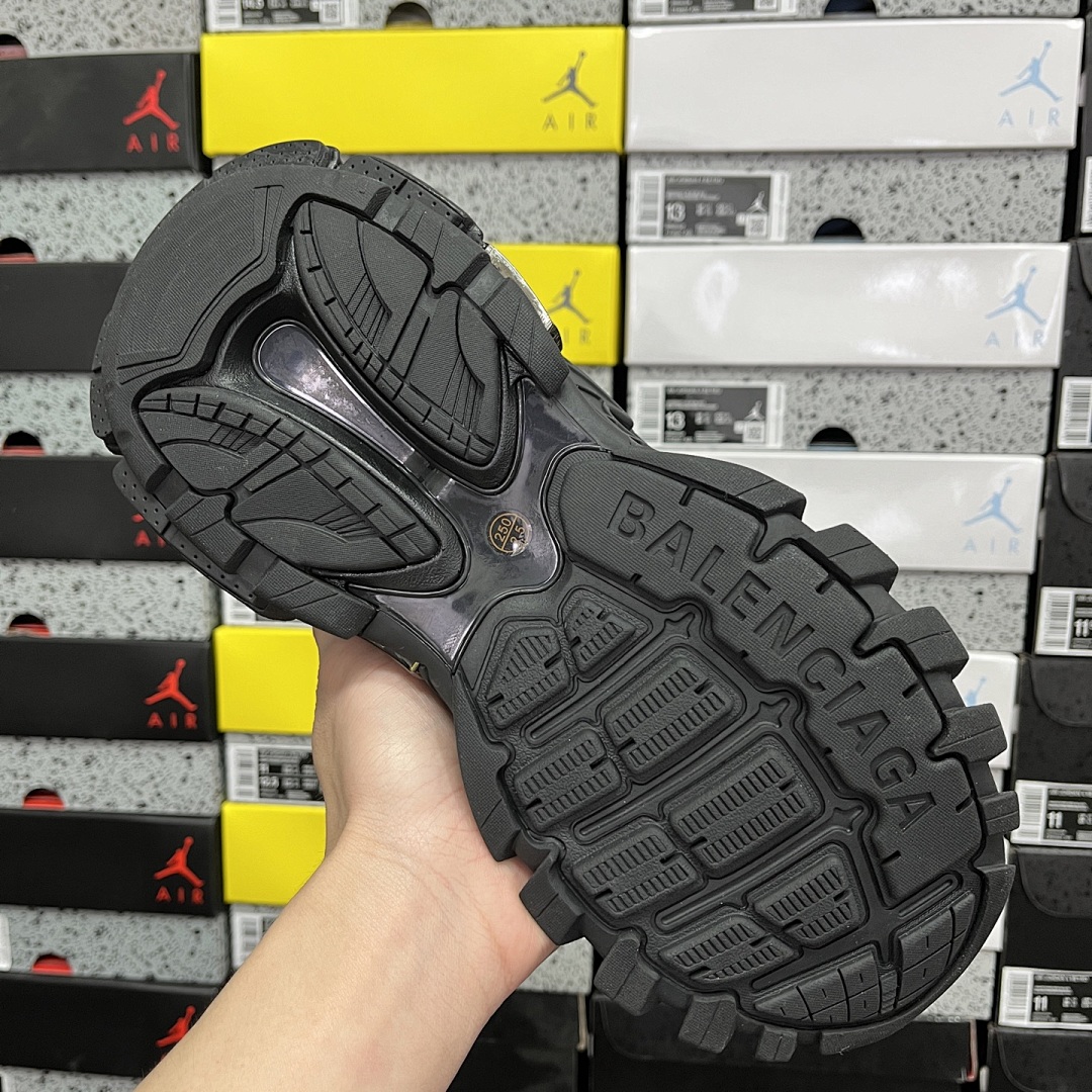 Balenciaga Track 2.0 - Image 49