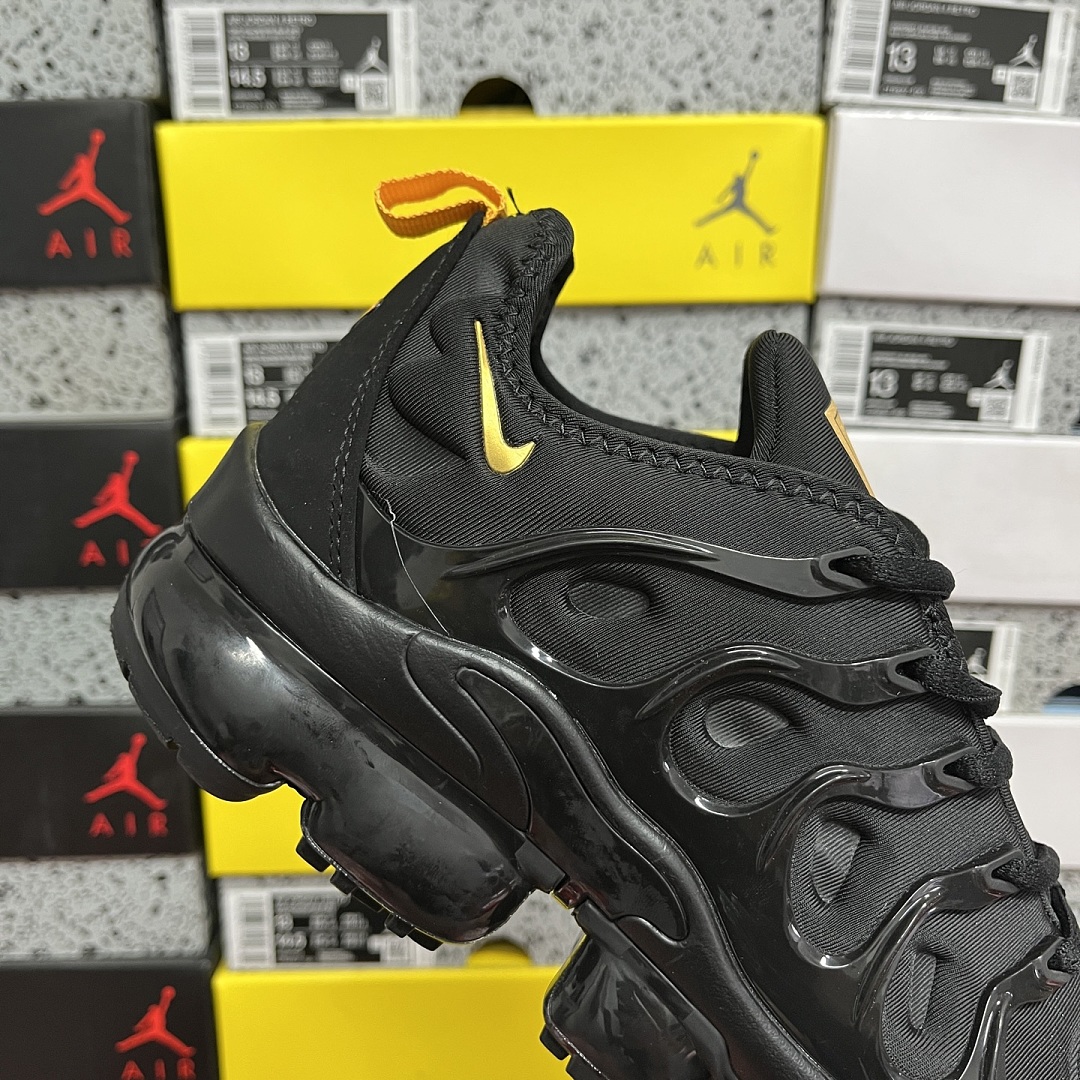 Nike Air VaporMax Plus - Image 7