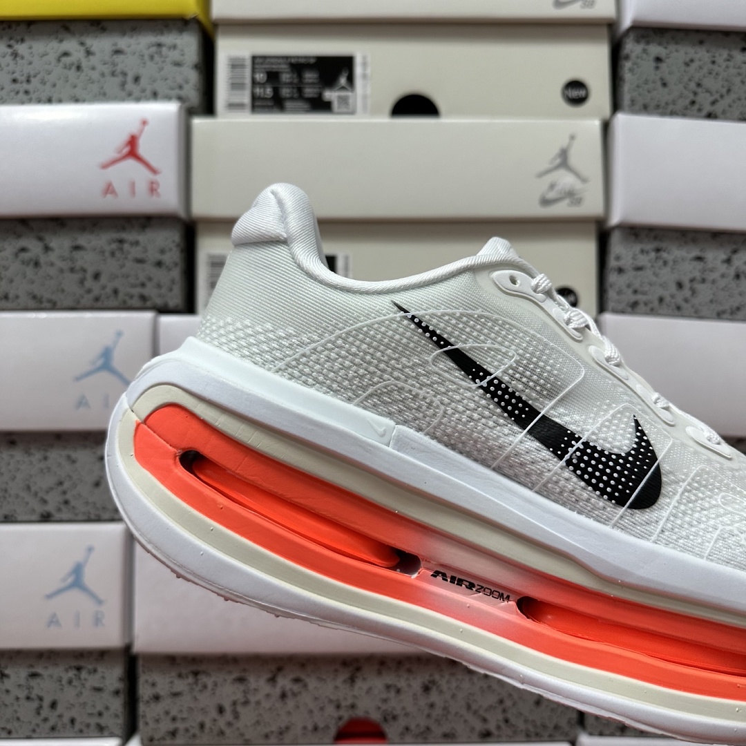 Nike Vomero Premium HQ2050-631 - Image 8