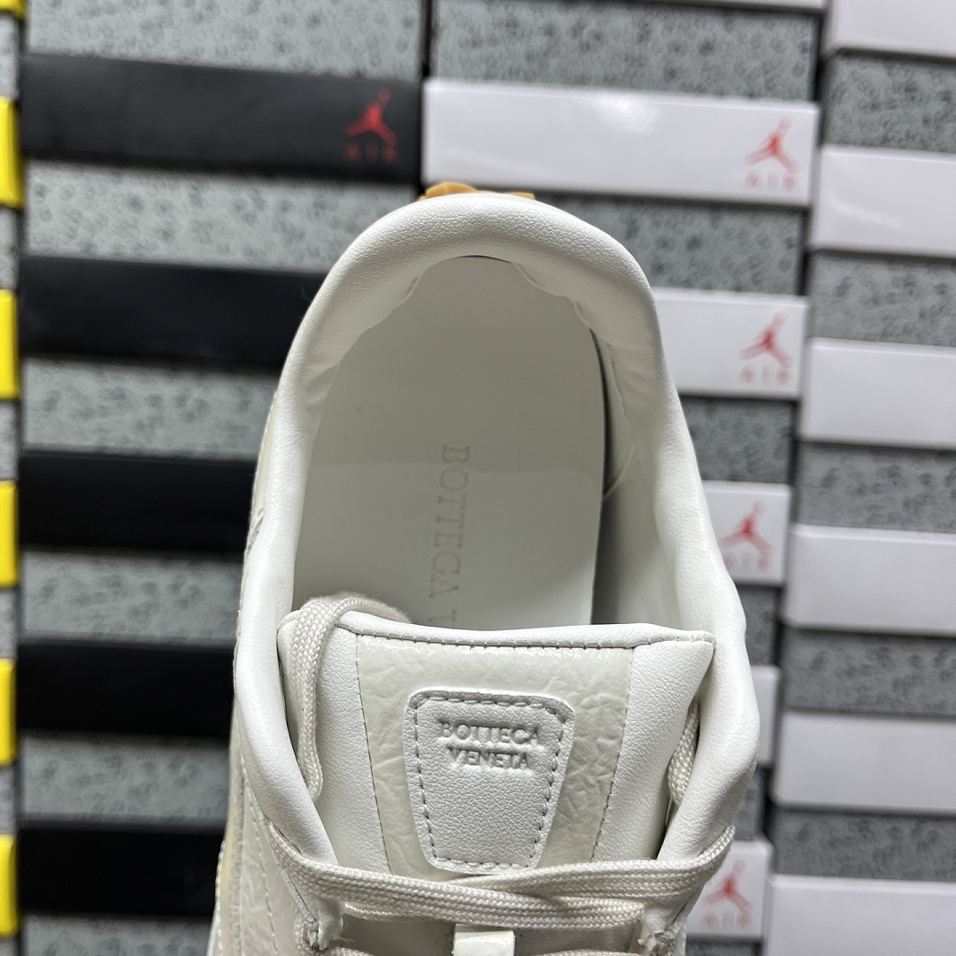 Bottega Veneta Orbit Surf Vapor - Image 9