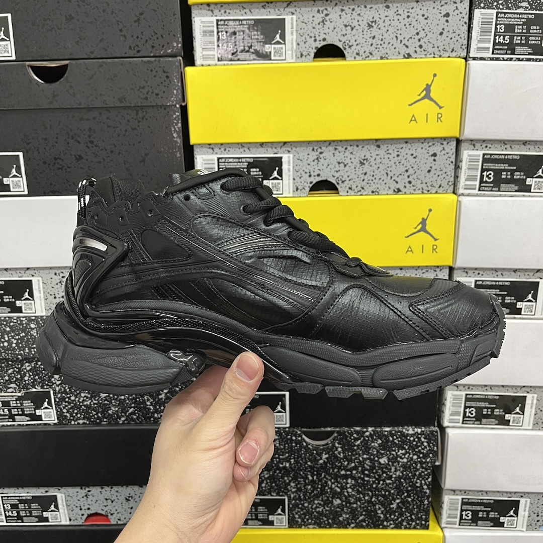 Balenciaga BLCG Runner 7.5 - Image 2