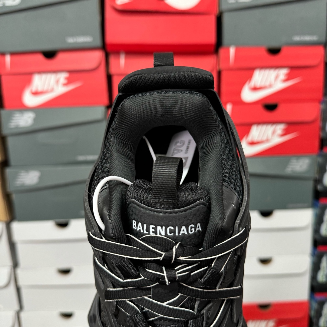 Balenciaga Track Black LED - Image 8