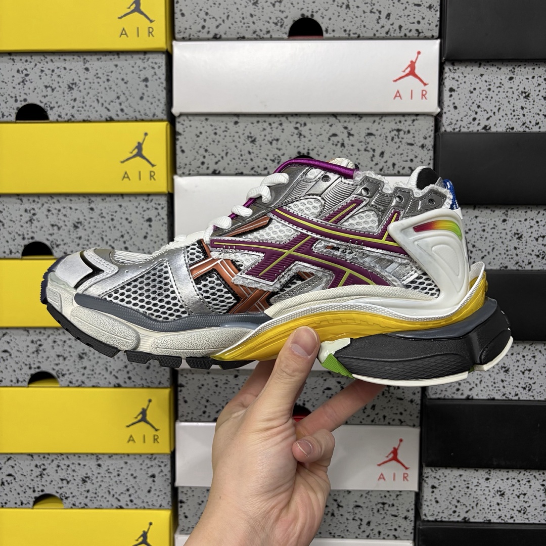 Balenciaga BLCG Runner Multicolor 7.0 - Image 11