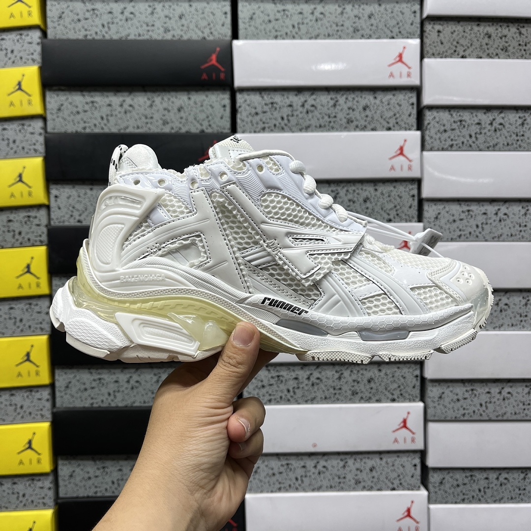 Balenciaga Runner LED 7.0 (Triple White) - Image 6