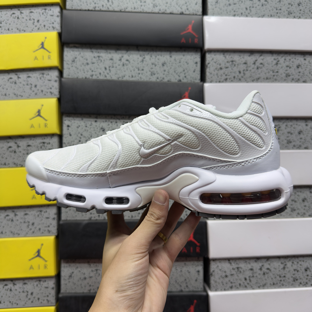 Nike Air Max Plus (White) - Image 4