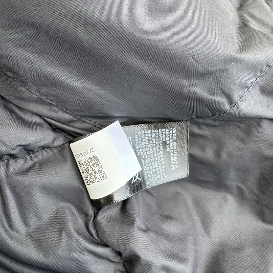 The North Face TNF 1996 Retro Nuptse Vest - Image 30
