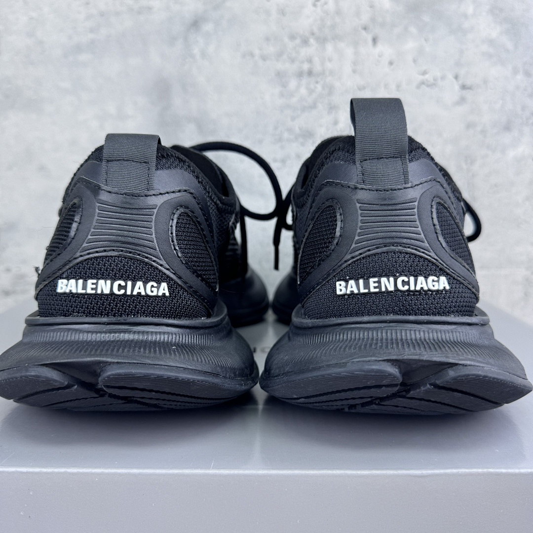 Balenciaga Circuit - Image 9