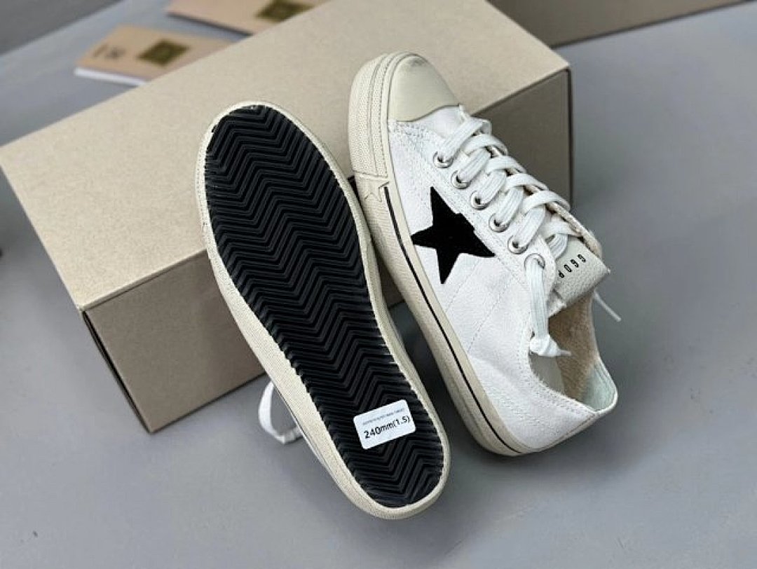 Golden Goose Deluxe Brand White Canvas Black Star - Image 8
