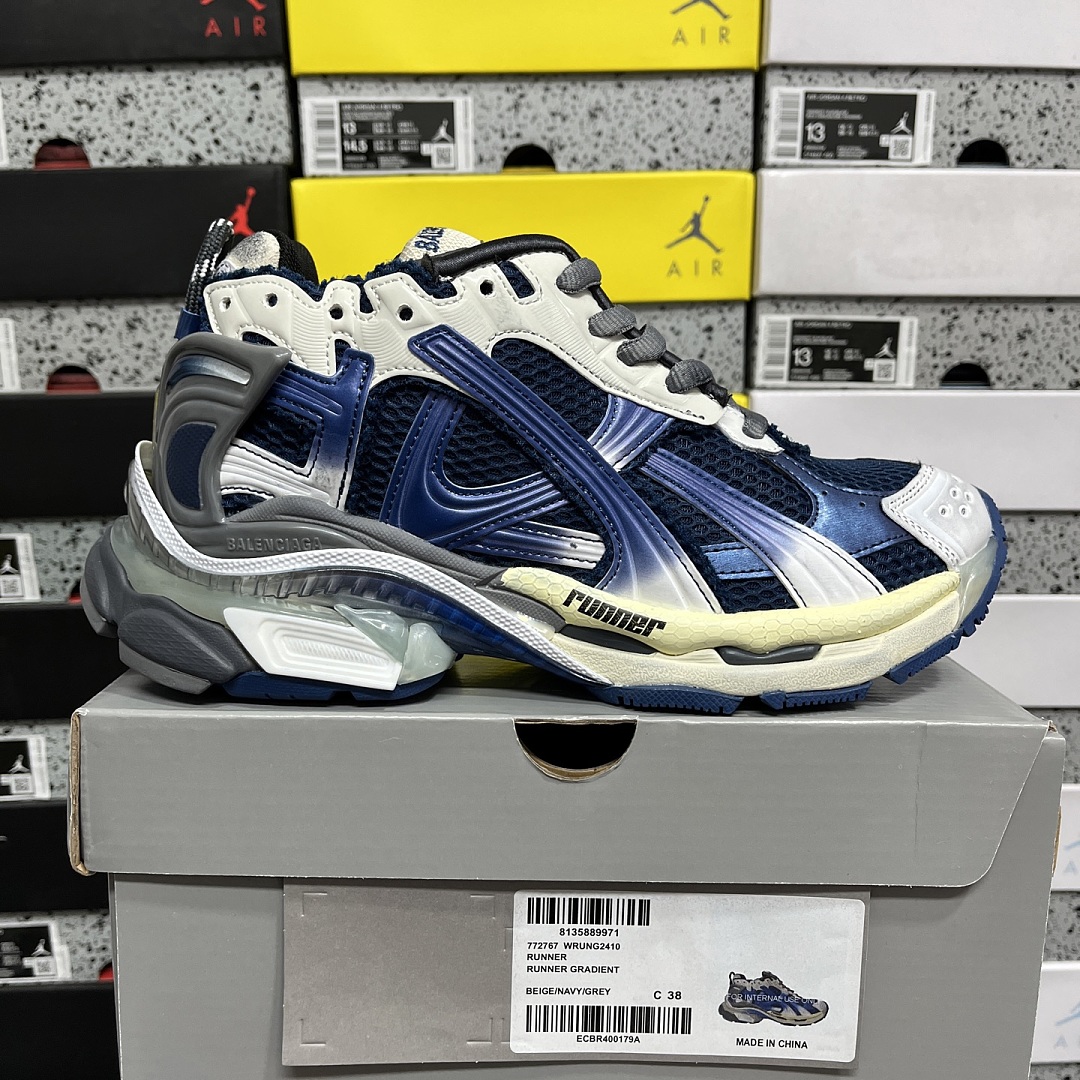Balenciaga BLCG Runner 7.5