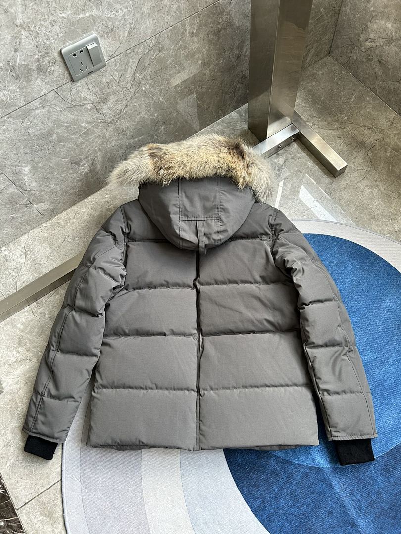 Canada Goose Wyndham Parka - Image 10