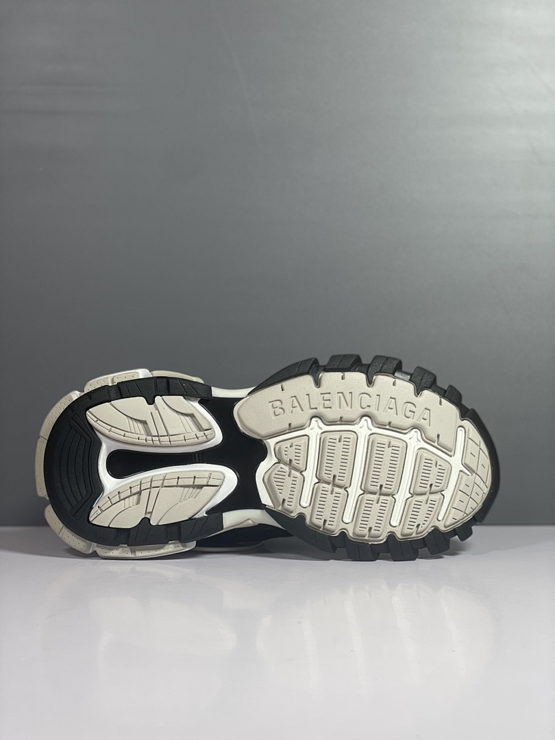 Balenciaga Track - Image 42