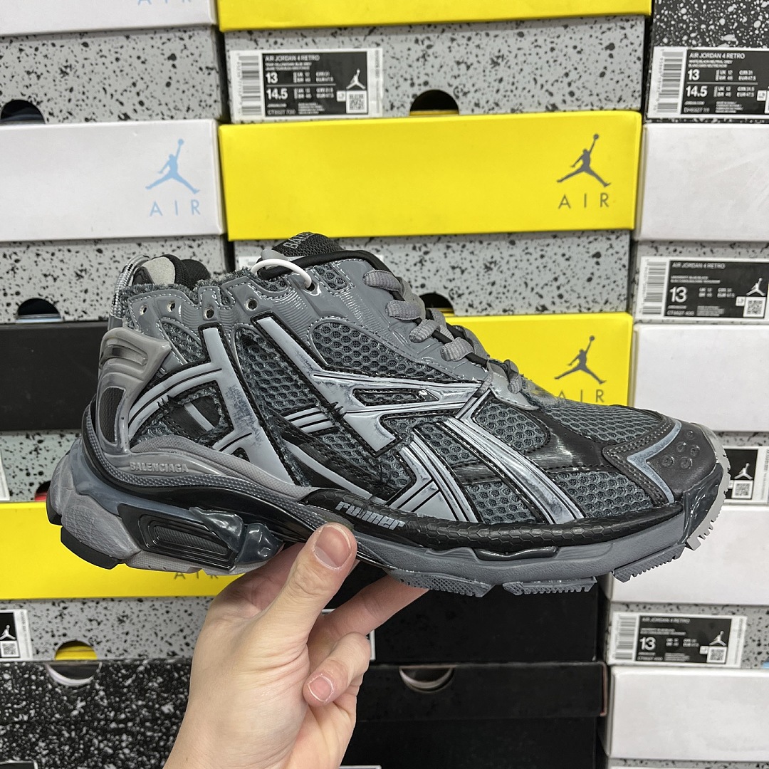 Balenciaga BLCG Runner 7.0 - Image 2