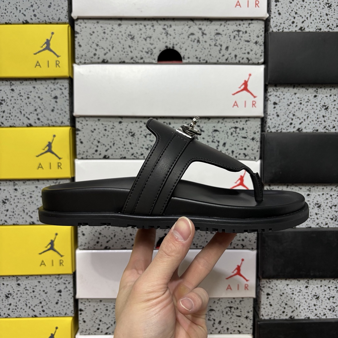 Hermes Chypre Sandal Flip Flops - Image 4