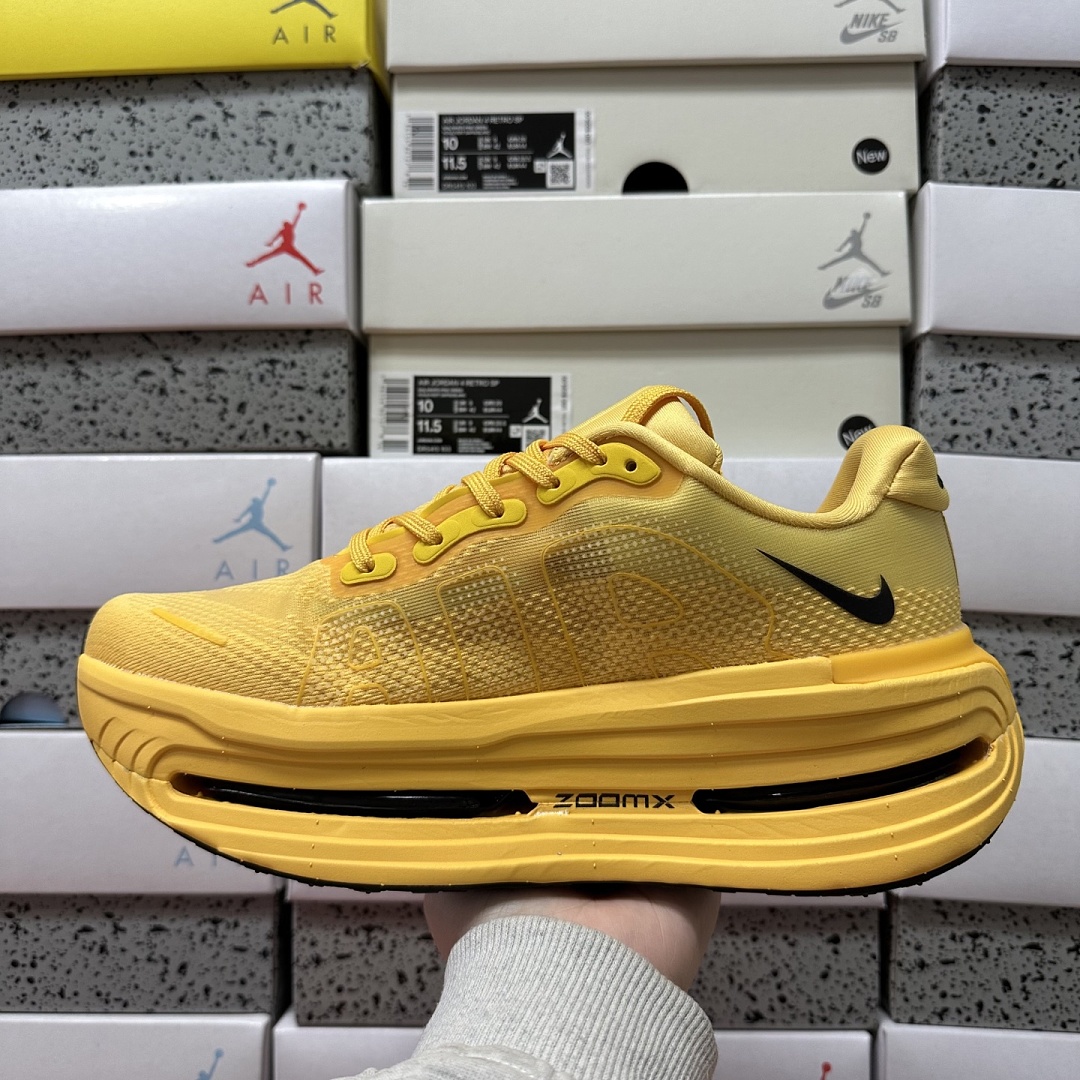Nike Vomero Premium HQ2050-012 - Image 8