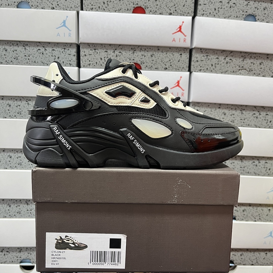 On Running Raf Simons Cylon-21