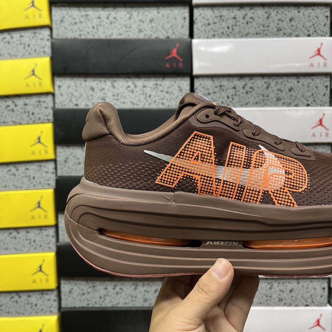 Nike Vomero Premium Renegade - Image 4